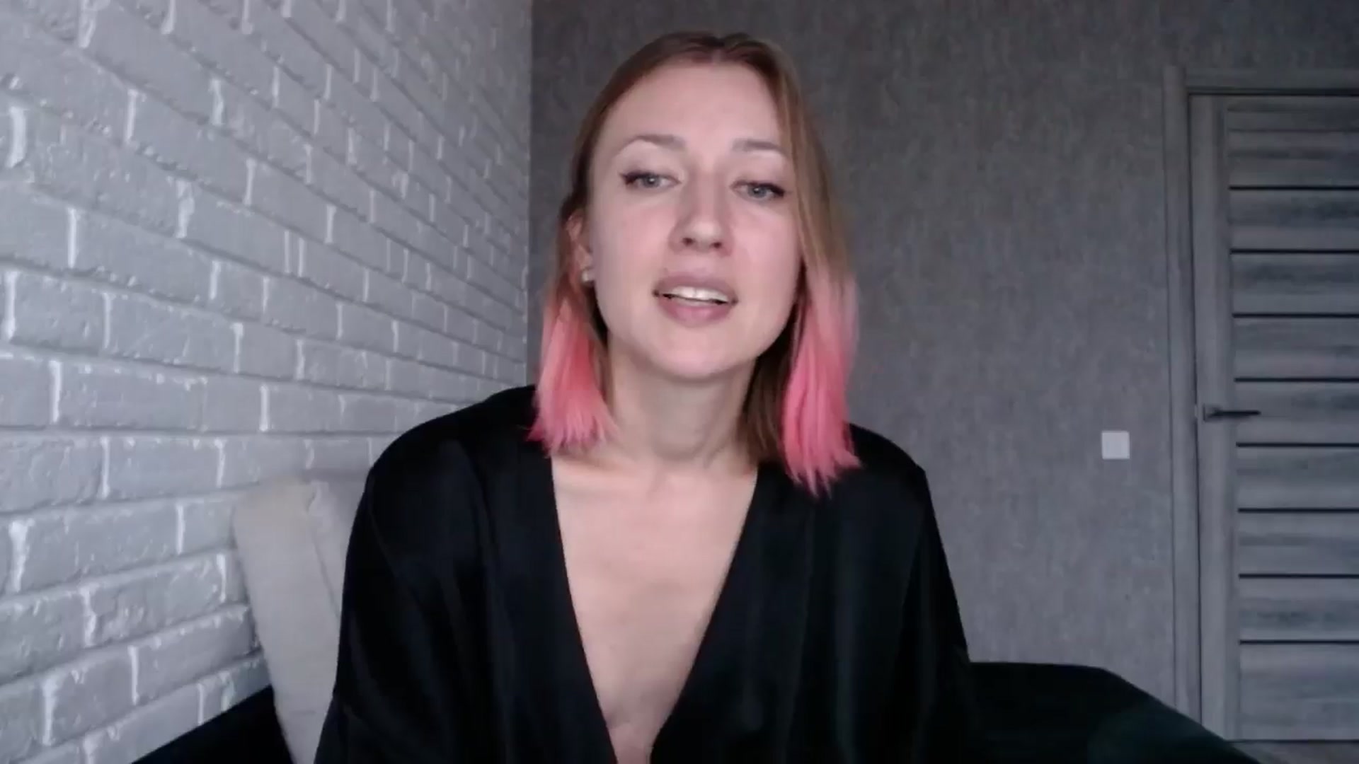 Gallery image thumbnail from cup_of_kate's myfreecams stream on, 09/28/2024, 16:23 image 3 of 20