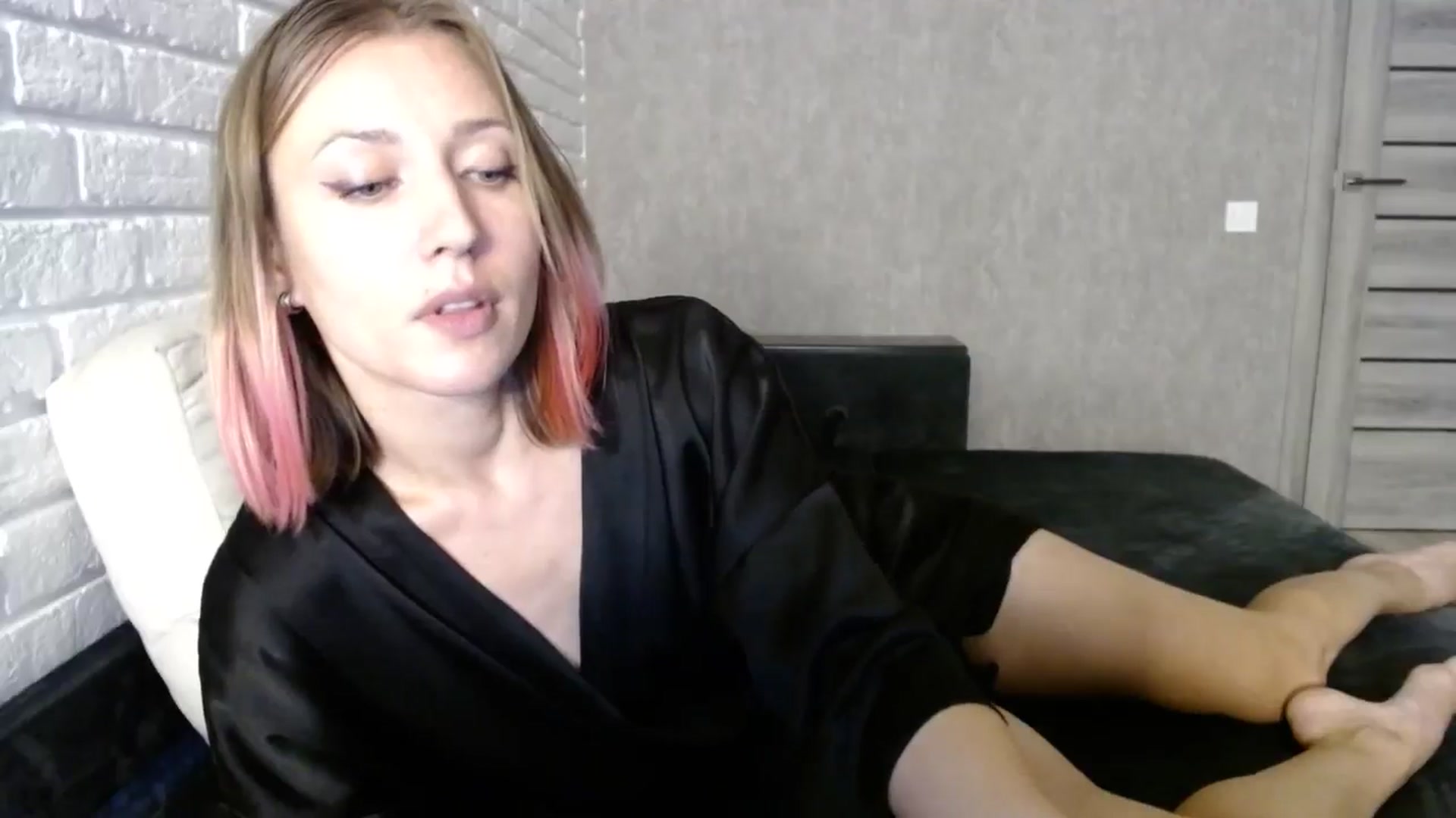 Gallery image thumbnail from cup_of_kate's myfreecams stream on, 09/28/2024, 16:23 image 20 of 20