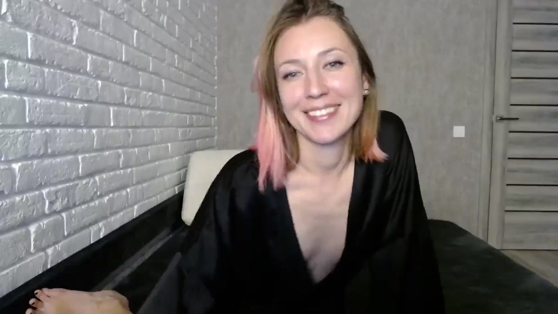 Gallery image thumbnail from cup_of_kate's myfreecams stream on, 09/28/2024, 16:23 image 14 of 20