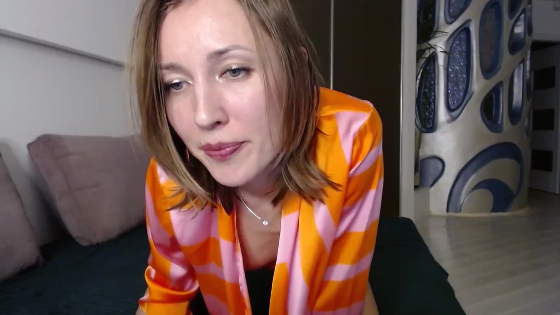Gallery image thumbnail from cup_of_kate's myfreecams stream on, 02/08/2025, 17:37 image 14 of 20