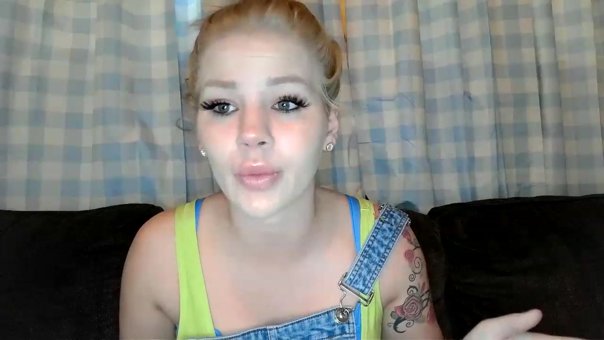 Gallery image thumbnail from cupcakebarbie's myfreecams stream on, 04/08/2023, 15:02 image 20 of 20