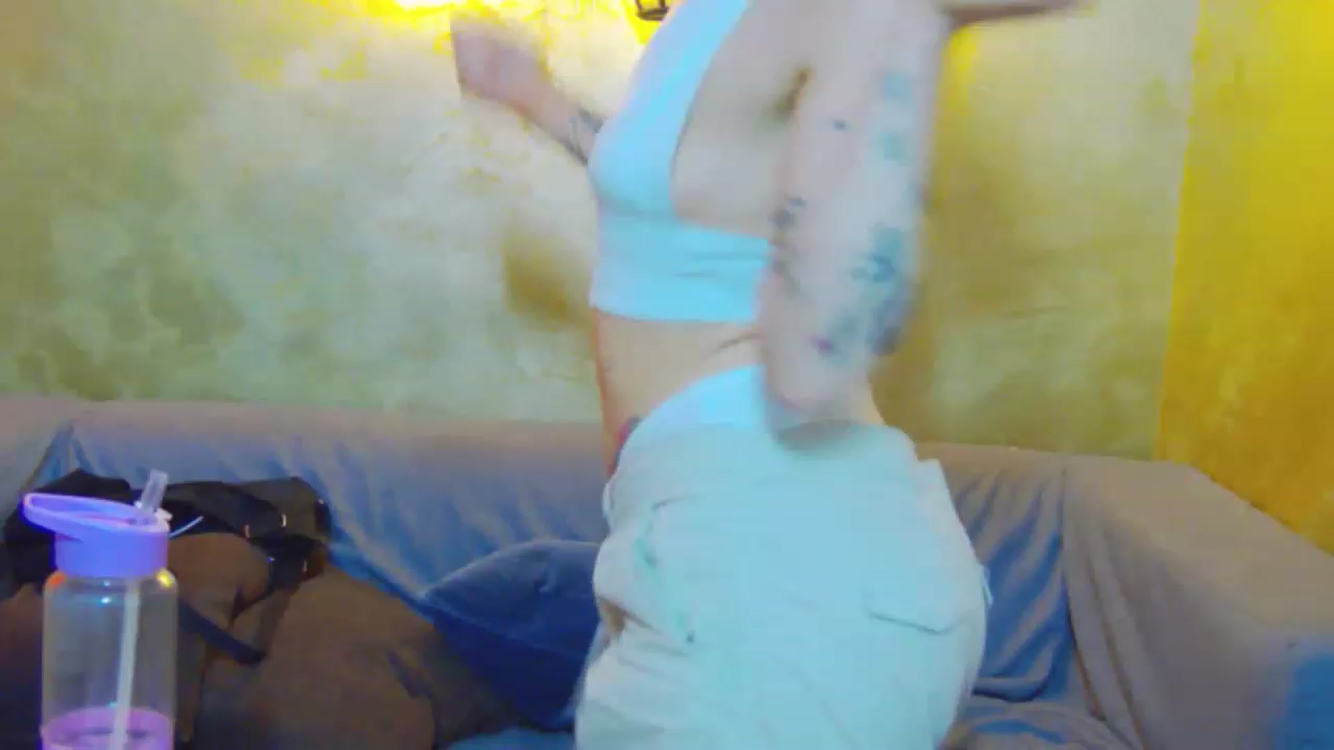 Gallery image thumbnail from curlyellas's myfreecams stream on, 06/01/2023, 19:02 image 12 of 20