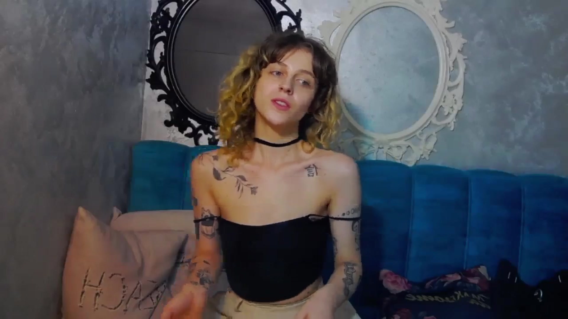 Gallery image thumbnail from curlyellas's myfreecams stream on, 08/24/2023, 17:19 image 6 of 20