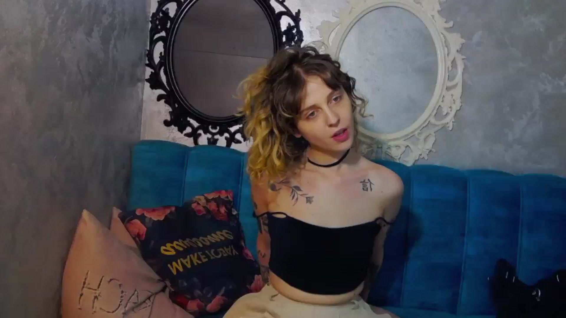 Gallery image thumbnail from curlyellas's myfreecams stream on, 08/24/2023, 17:19 image 14 of 20