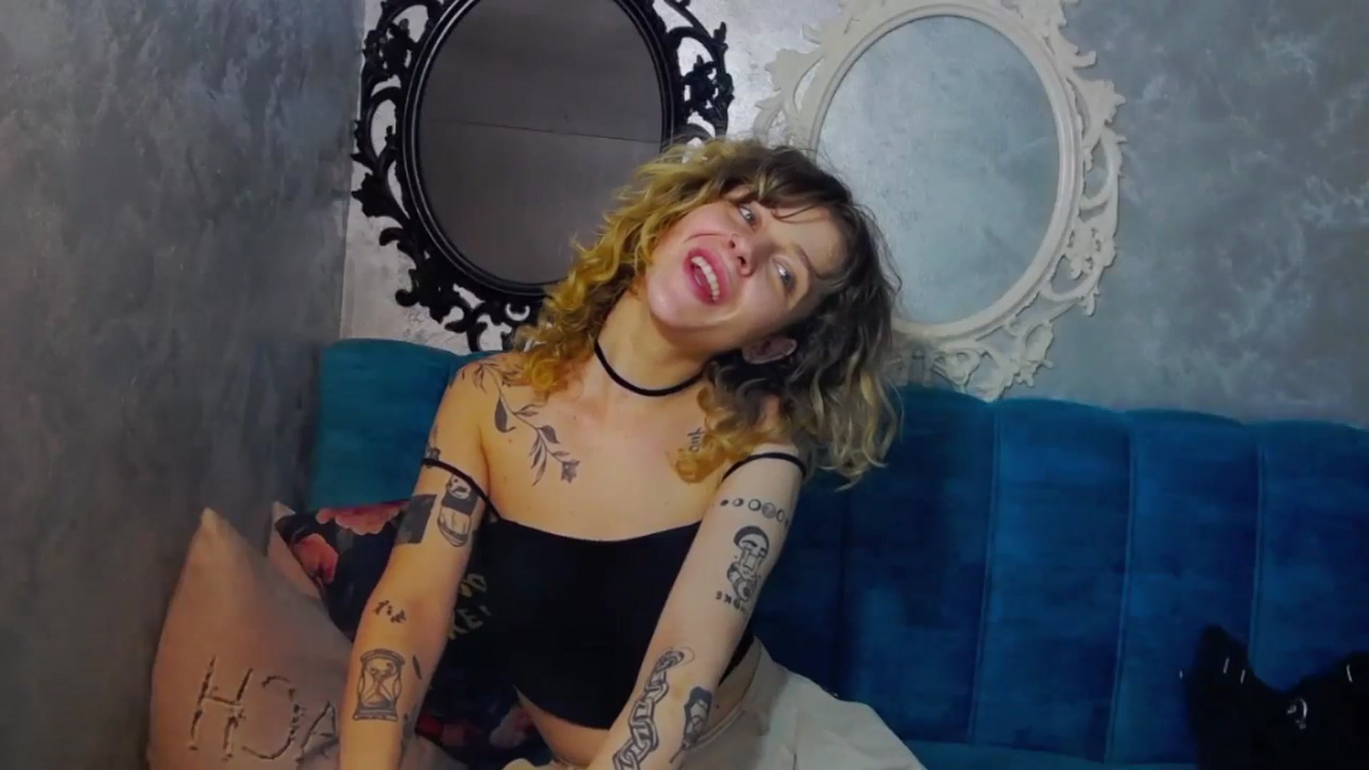 Gallery image thumbnail from curlyellas's myfreecams stream on, 08/24/2023, 17:19 image 13 of 20