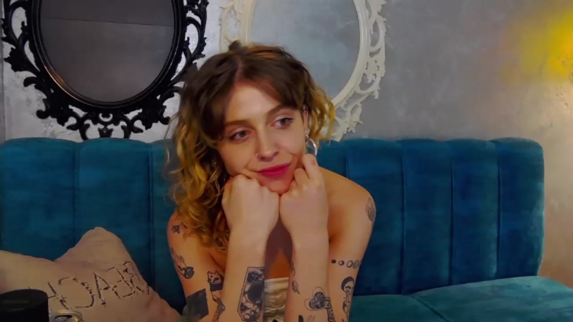 Gallery image thumbnail from curlyellas's myfreecams stream on, 08/25/2023, 19:37 image 4 of 20