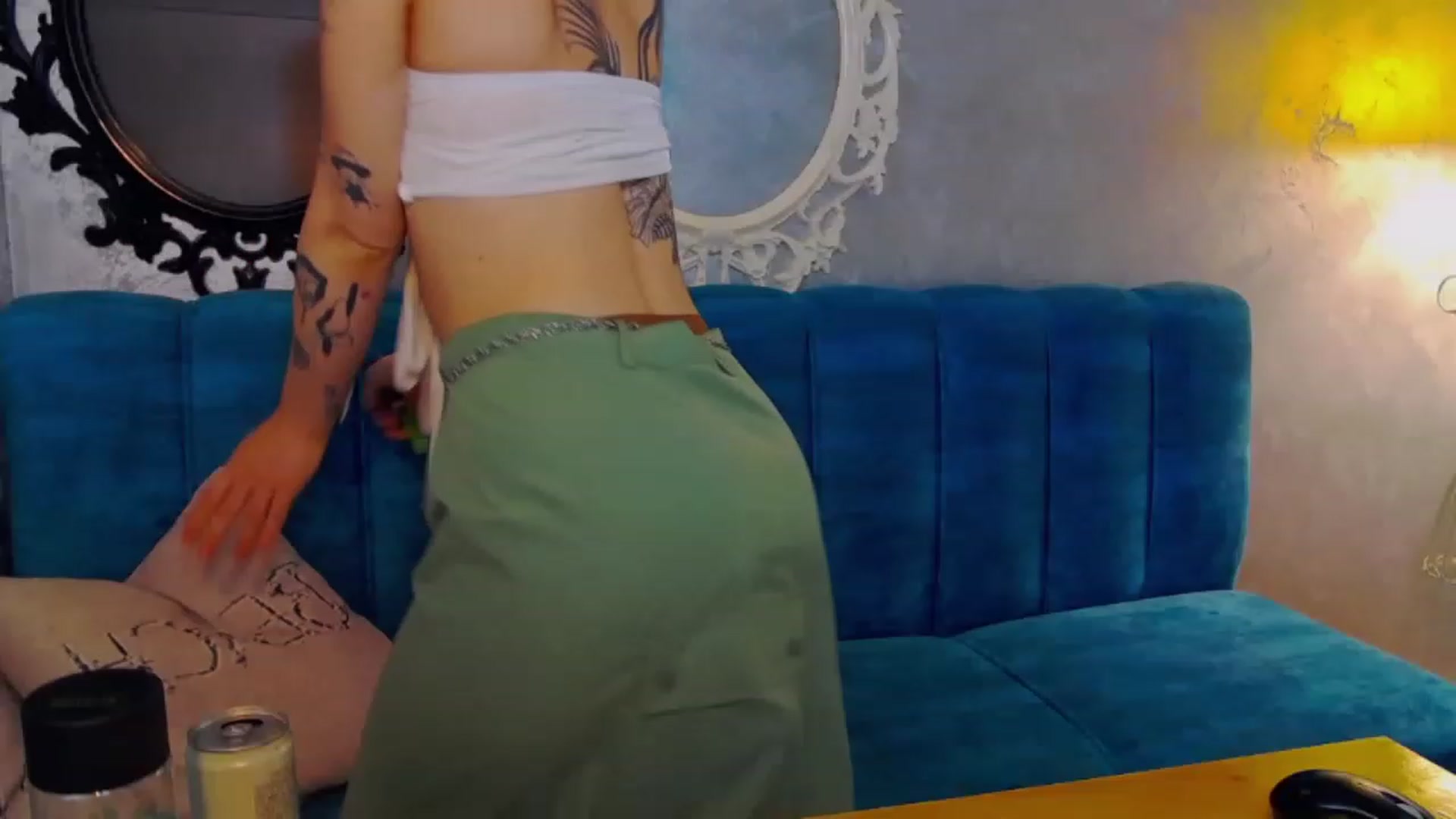 Gallery image thumbnail from curlyellas's myfreecams stream on, 08/25/2023, 19:37 image 11 of 20