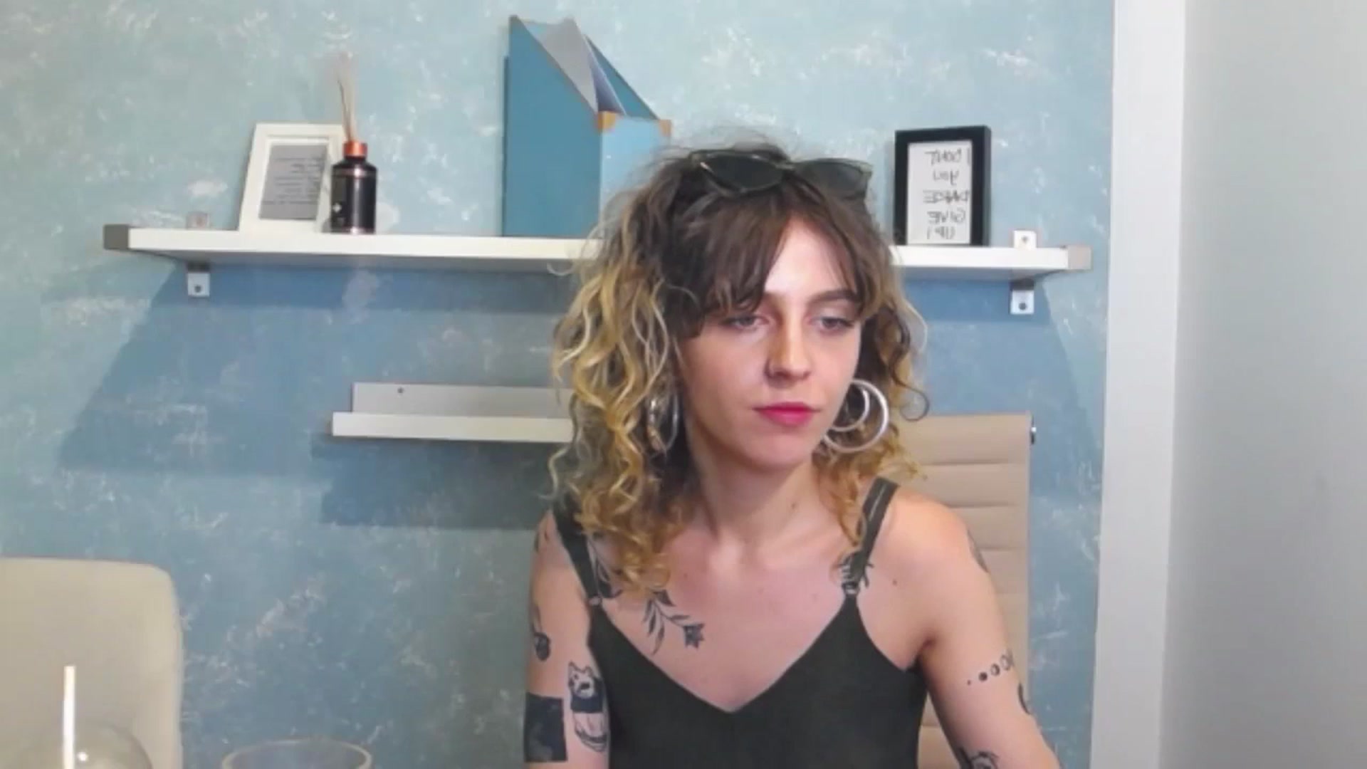 Gallery image thumbnail from curlyellas's myfreecams stream on, 08/31/2023, 18:31 image 16 of 20