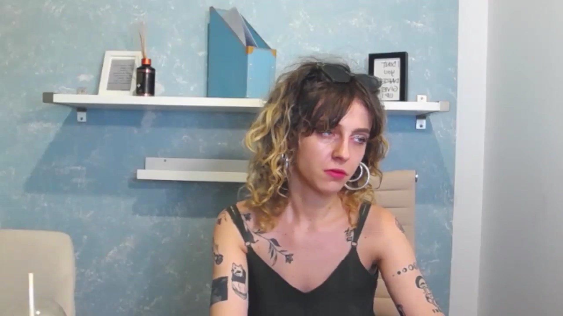 Gallery image thumbnail from curlyellas's myfreecams stream on, 08/31/2023, 18:31 image 14 of 20