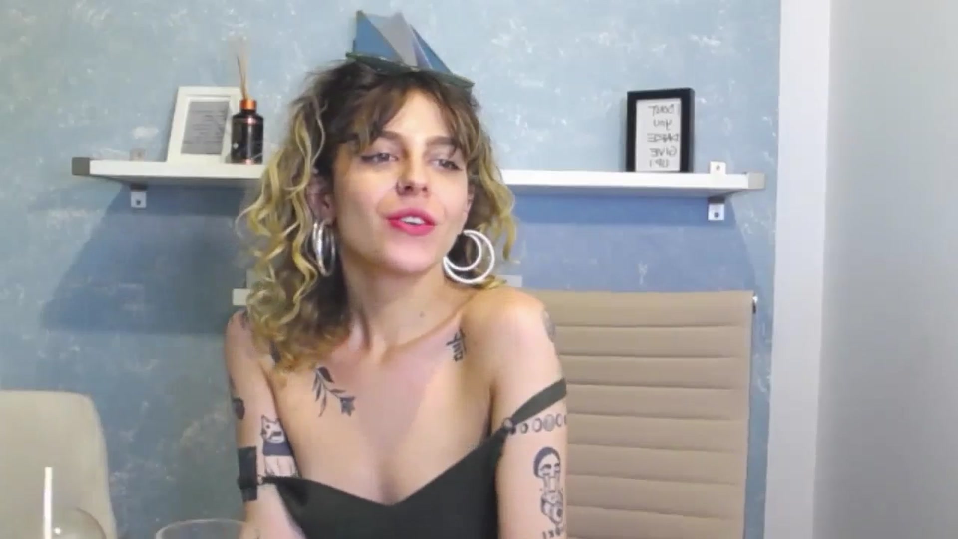 Gallery image thumbnail from curlyellas's myfreecams stream on, 08/31/2023, 18:31 image 19 of 20