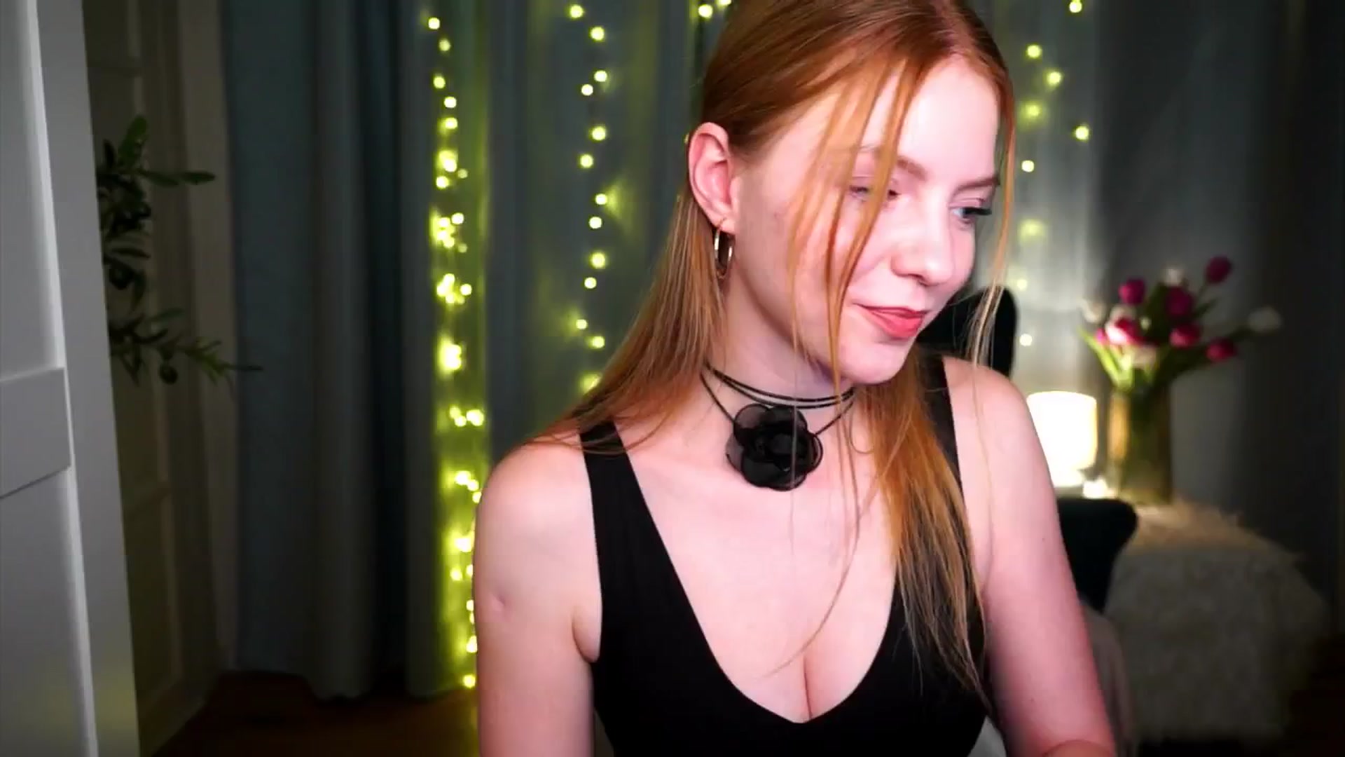 Gallery image thumbnail from cute18cute's myfreecams stream on, 11/17/2025, 12:33 image 18 of 20
