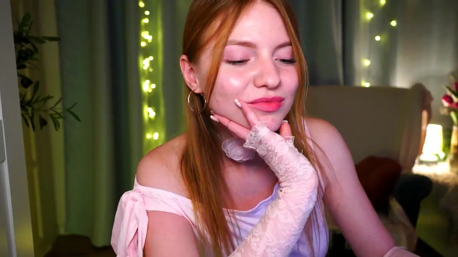 Gallery image thumbnail from cute18cute's myfreecams stream on, 12/06/2025, 14:54 image 11 of 20