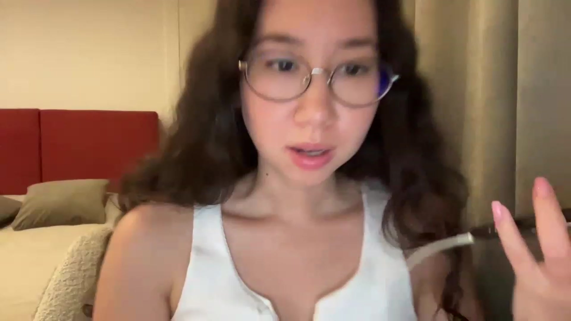 Gallery image thumbnail from cute_asian69's myfreecams stream on, 03/23/2023, 22:28 image 14 of 20