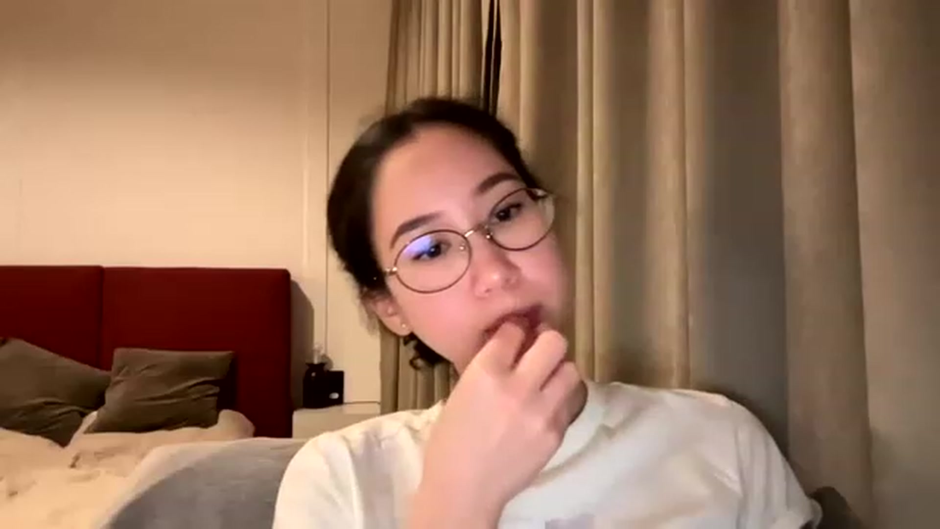 Gallery image thumbnail from cute_asian69's myfreecams stream on, 03/24/2023, 19:53 image 12 of 20