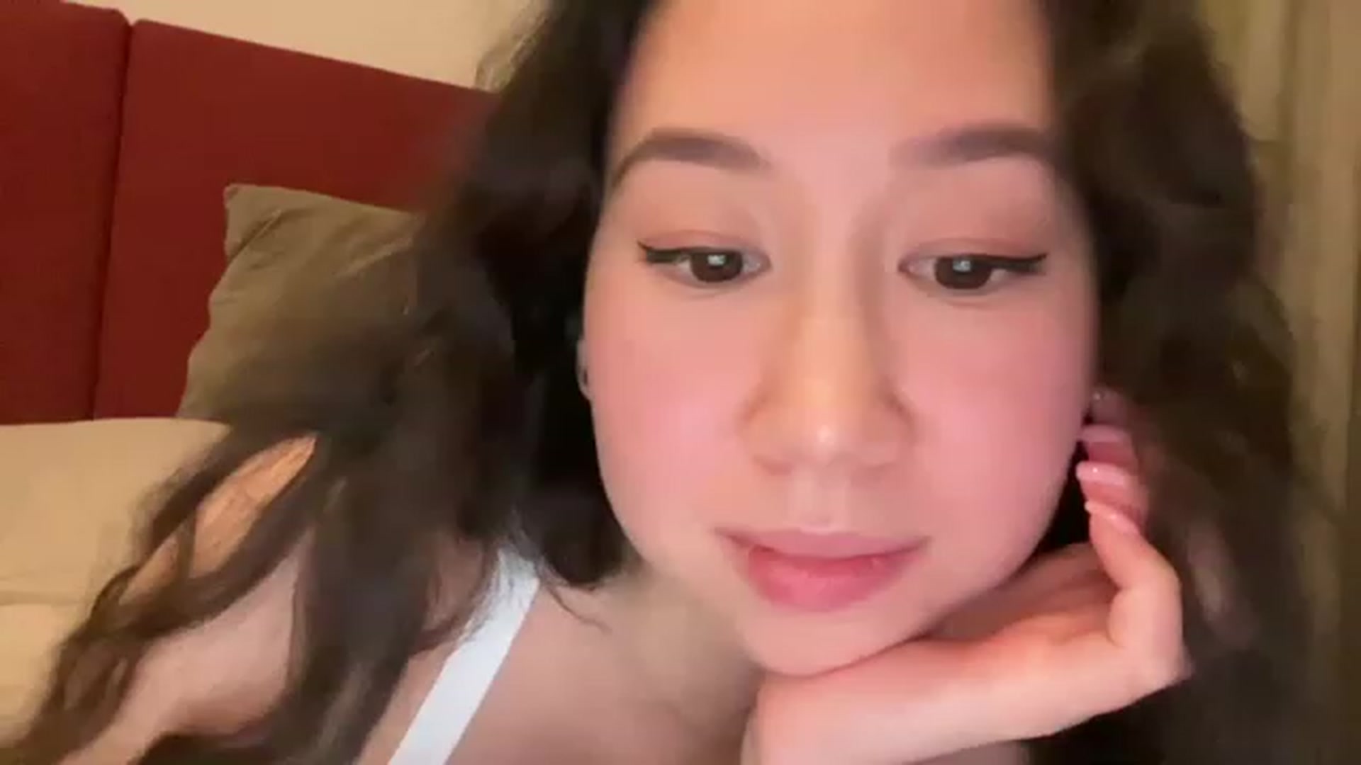 Gallery image thumbnail from cute_asian69's myfreecams stream on, 03/30/2023, 24:01 image 18 of 20