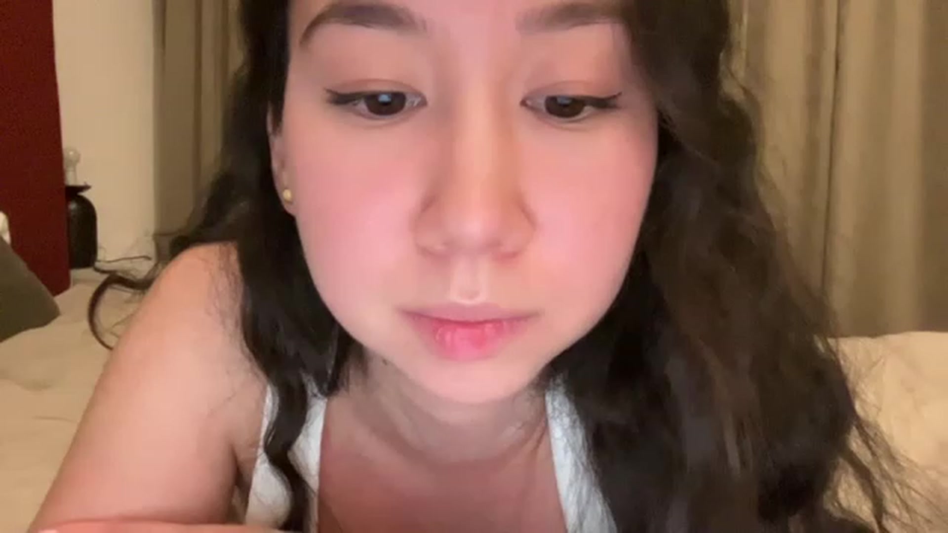 Gallery image thumbnail from cute_asian69's myfreecams stream on, 04/06/2023, 24:36 image 7 of 20