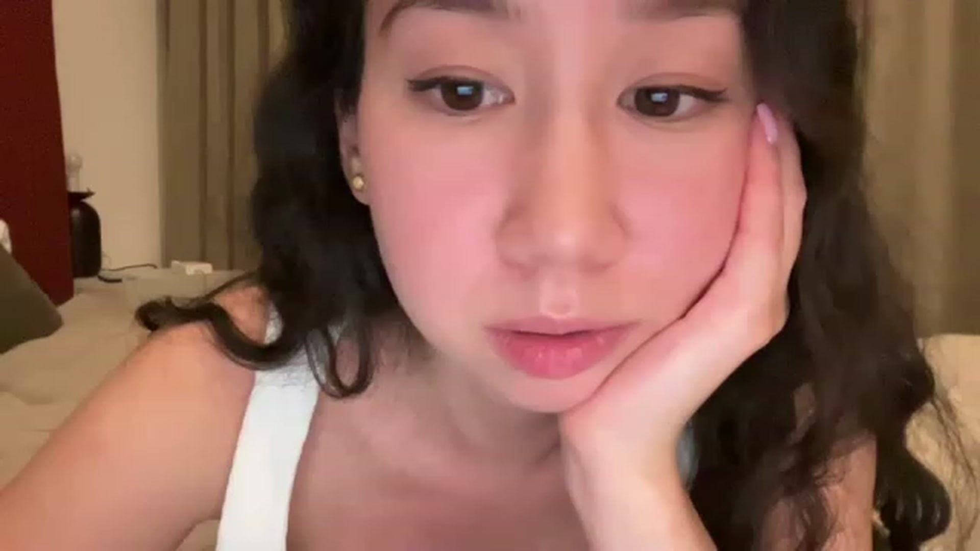 Gallery image thumbnail from cute_asian69's myfreecams stream on, 04/06/2023, 24:36 image 1 of 20