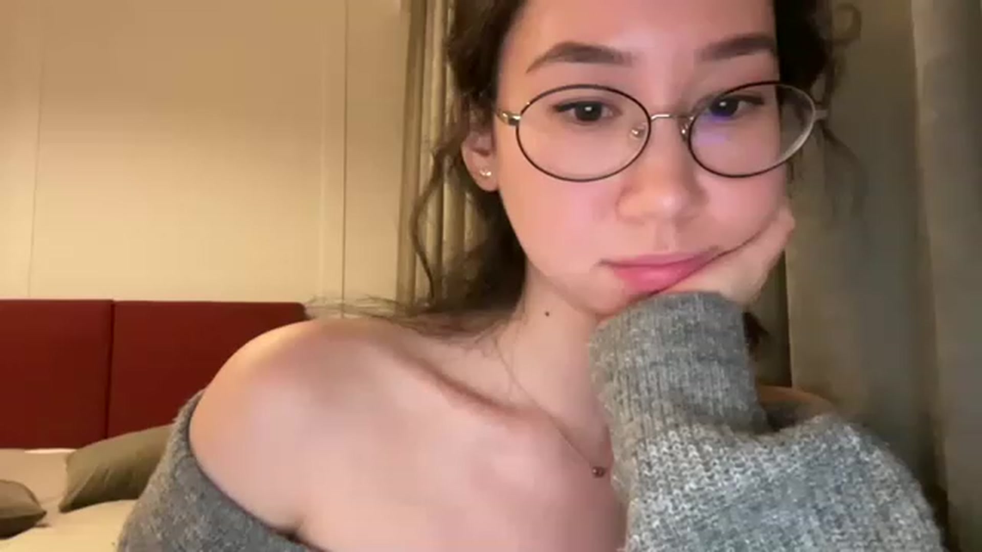 Gallery image thumbnail from cute_asian69's myfreecams stream on, 04/09/2023, 24:01 image 2 of 20