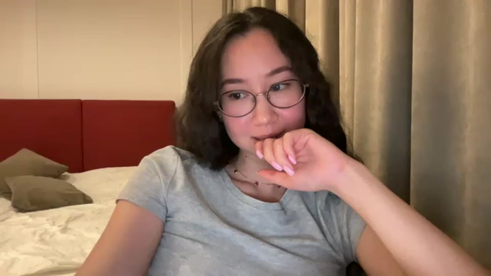 Gallery image thumbnail from cute_asian69's myfreecams stream on, 04/23/2023, 01:25 image 3 of 20