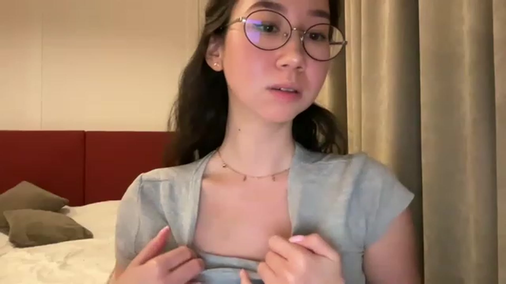 Gallery image thumbnail from cute_asian69's myfreecams stream on, 04/23/2023, 01:25 image 8 of 20