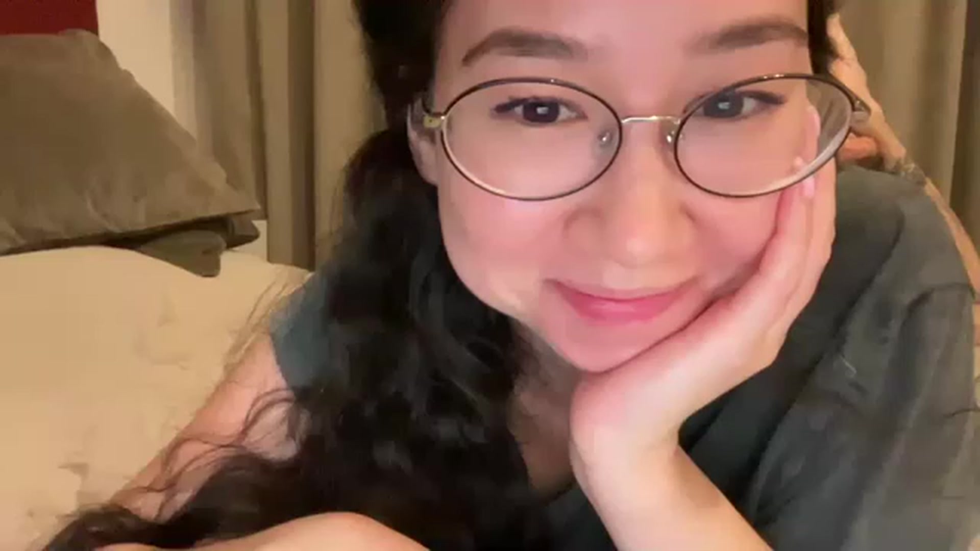 Gallery image thumbnail from cute_asian69's myfreecams stream on, 04/25/2023, 24:01 image 5 of 20