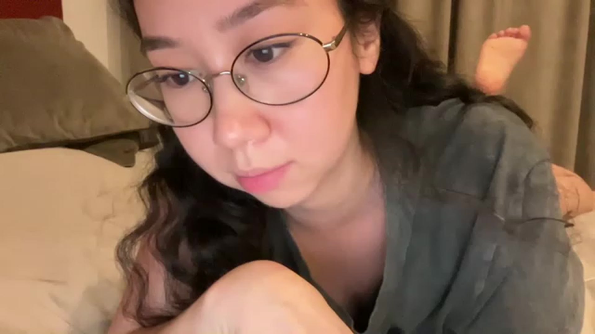 Gallery image thumbnail from cute_asian69's myfreecams stream on, 04/25/2023, 24:01 image 6 of 20