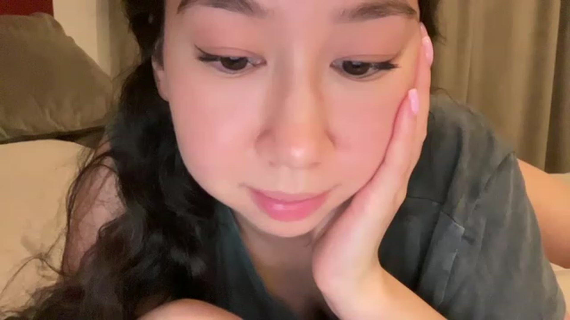 Gallery image thumbnail from cute_asian69's myfreecams stream on, 04/25/2023, 24:01 image 13 of 20