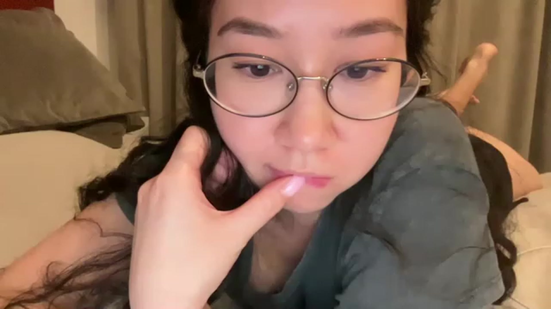 Gallery image thumbnail from cute_asian69's myfreecams stream on, 04/25/2023, 24:01 image 2 of 20