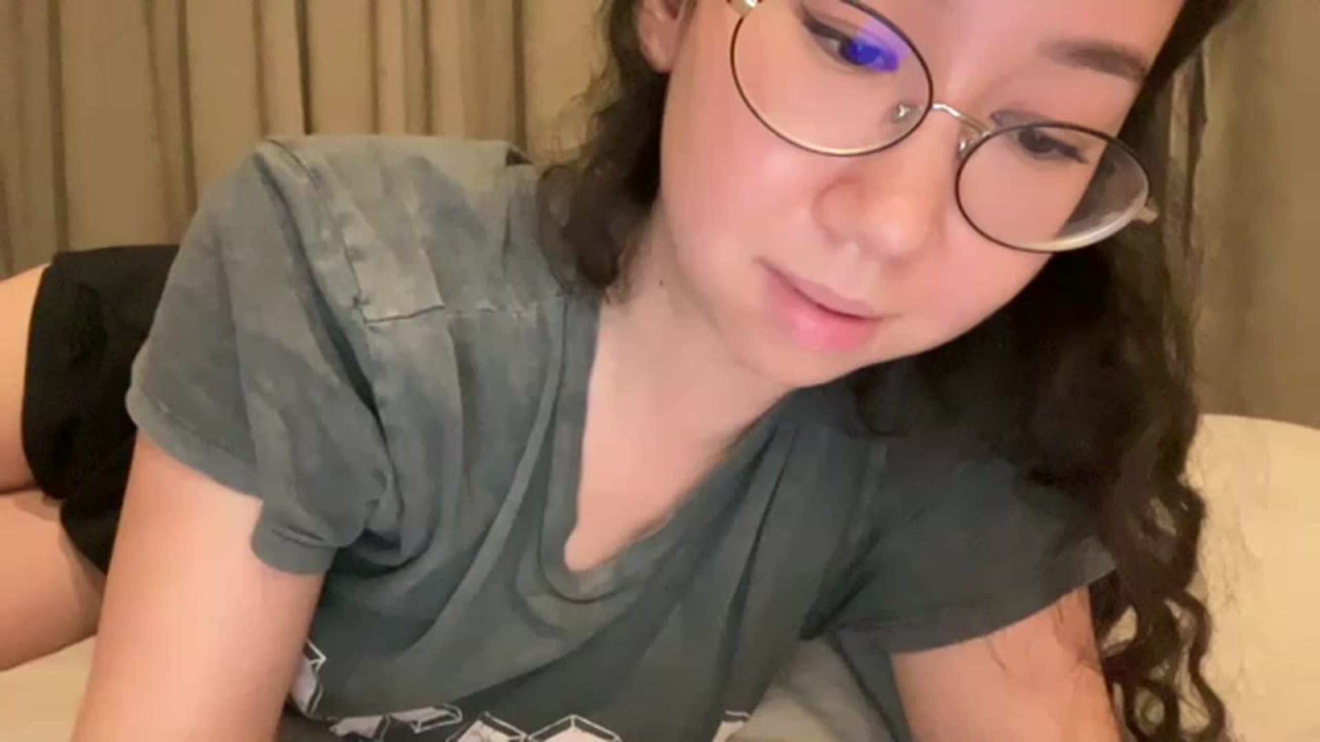 Gallery image thumbnail from cute_asian69's myfreecams stream on, 04/25/2023, 24:51 image 17 of 20
