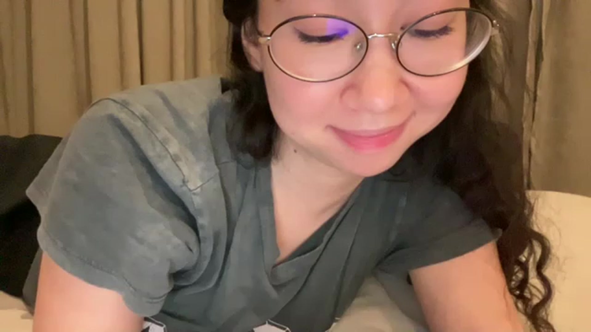 Gallery image thumbnail from cute_asian69's myfreecams stream on, 04/25/2023, 24:51 image 15 of 20