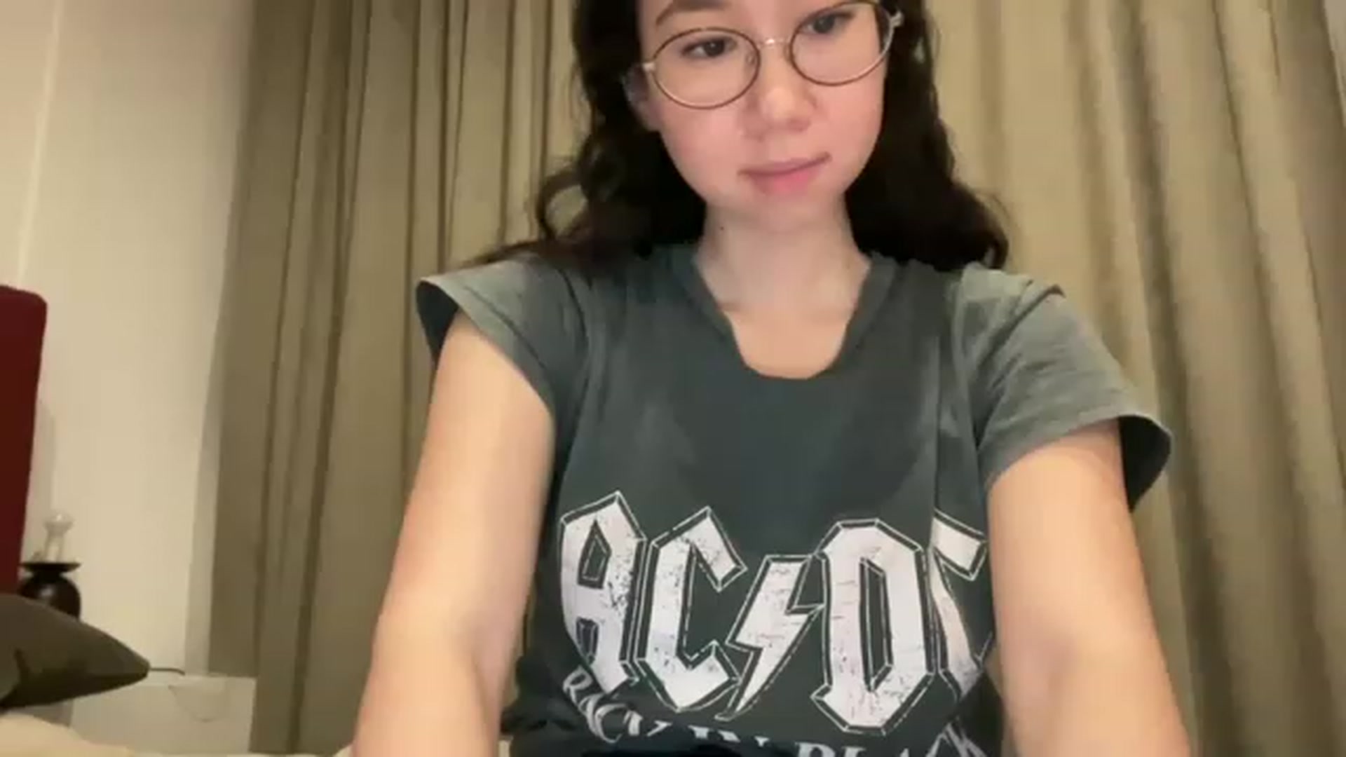 Gallery image thumbnail from cute_asian69's myfreecams stream on, 04/25/2023, 24:51 image 4 of 20