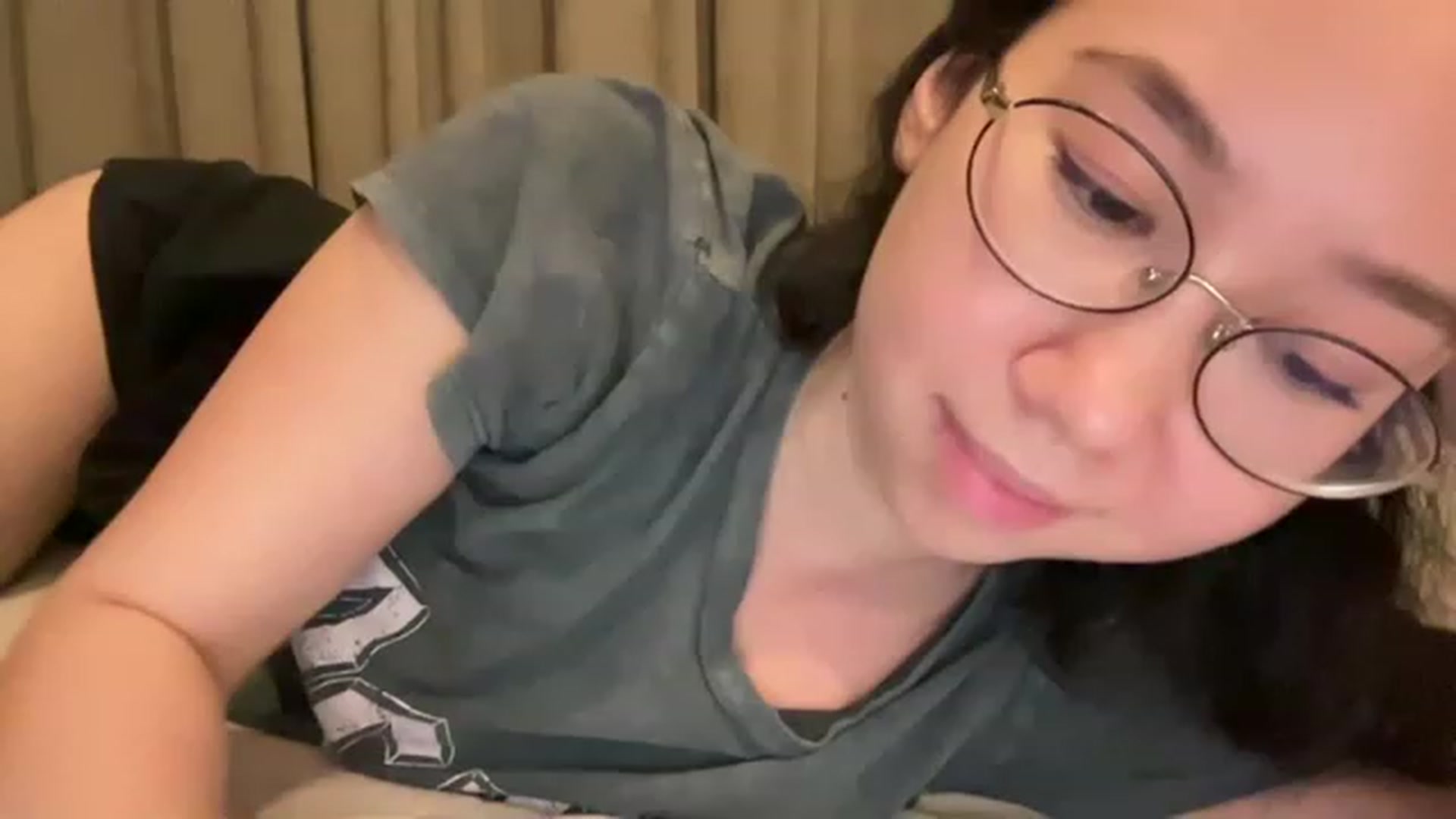 Gallery image thumbnail from cute_asian69's myfreecams stream on, 04/25/2023, 24:51 image 13 of 20