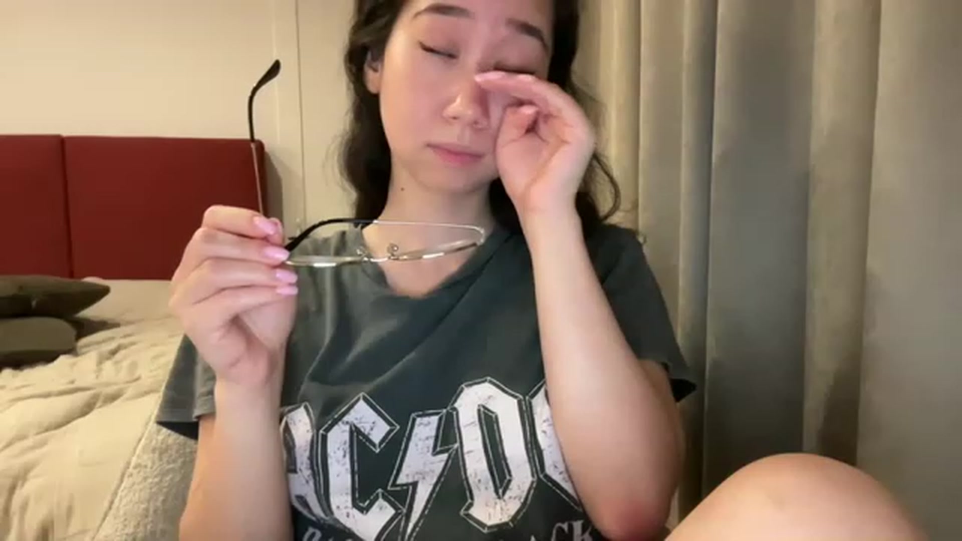Gallery image thumbnail from cute_asian69's myfreecams stream on, 04/25/2023, 01:15 image 13 of 20