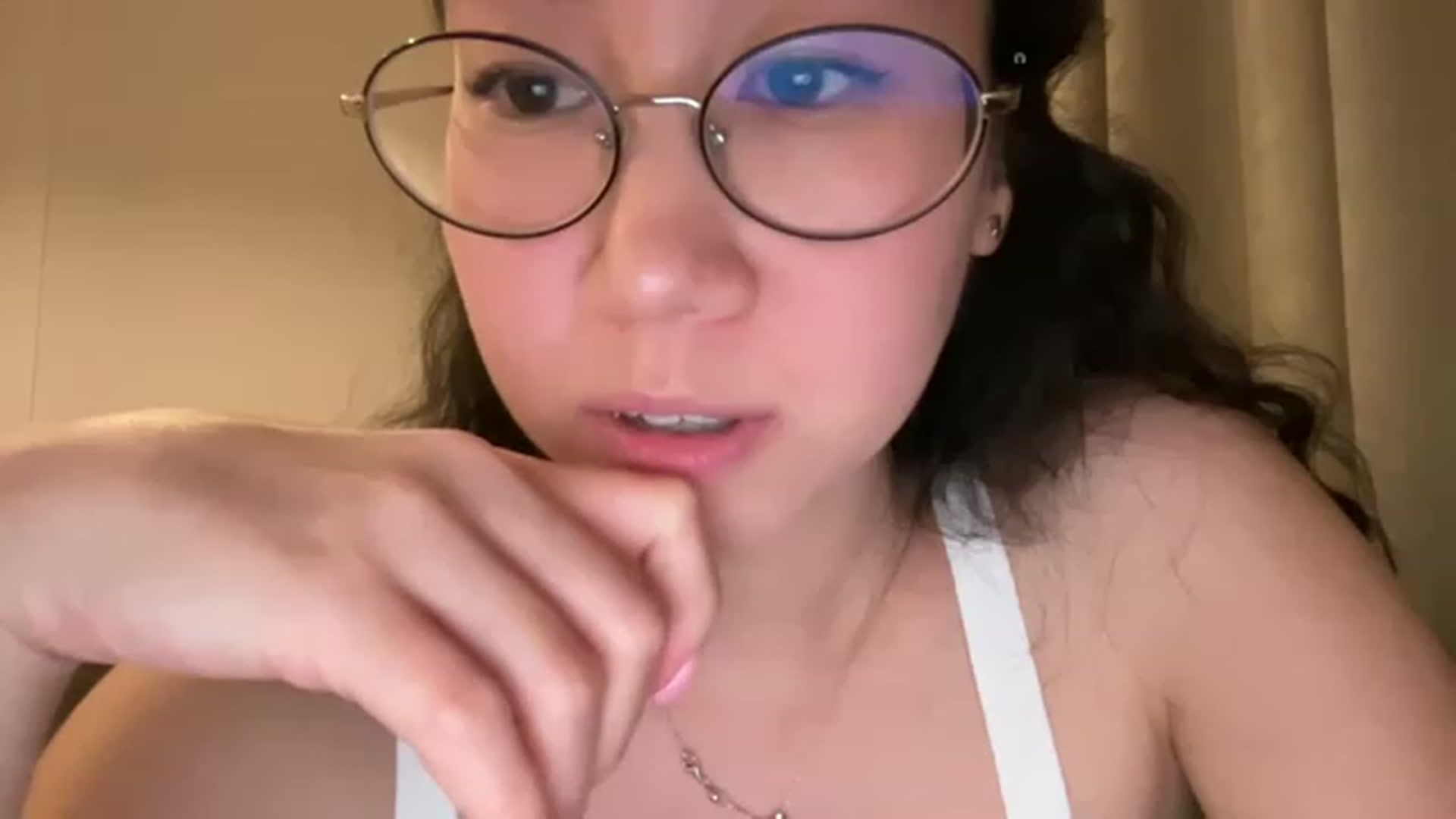 Gallery image thumbnail from cute_asian69's myfreecams stream on, 05/04/2023, 22:37 image 20 of 20
