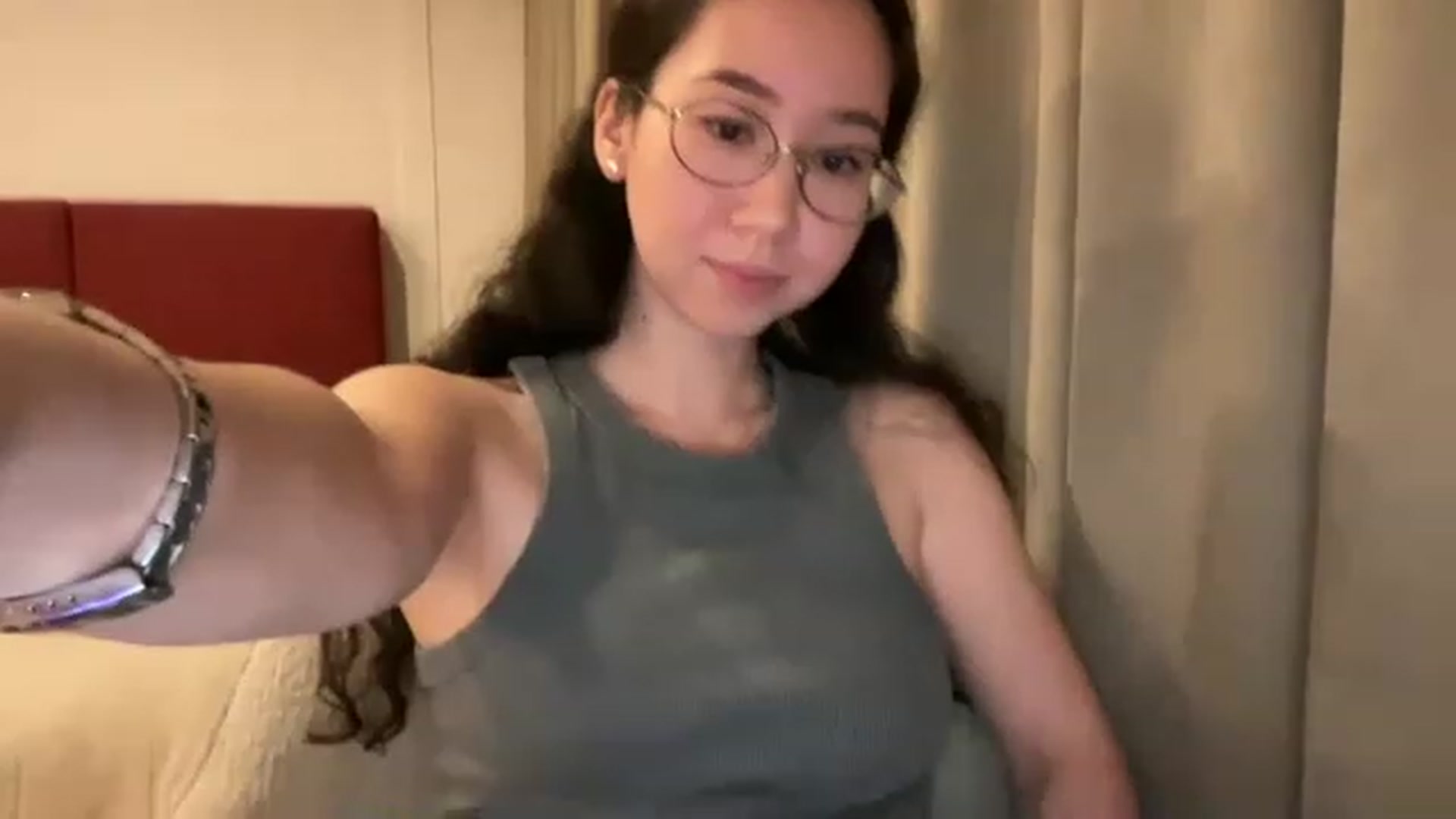 Gallery image thumbnail from cute_asian69's myfreecams stream on, 05/09/2023, 24:44 image 11 of 20
