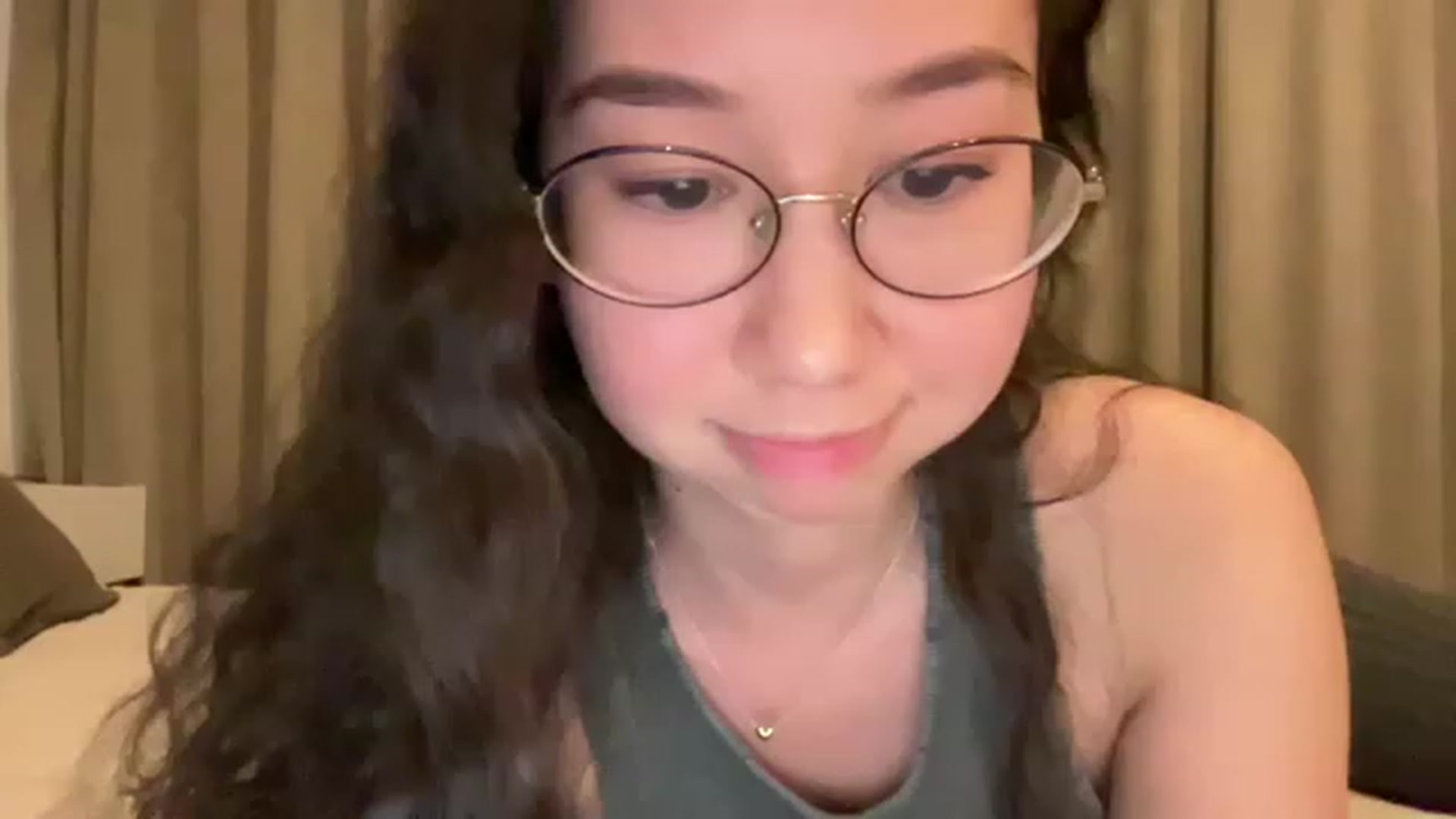 Gallery image thumbnail from cute_asian69's myfreecams stream on, 05/09/2023, 01:58 image 10 of 20