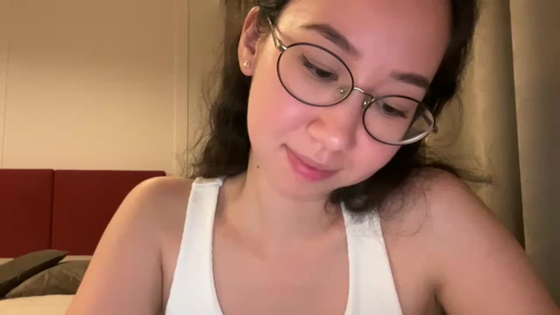 Gallery image thumbnail from cute_asian69's myfreecams stream on, 05/16/2023, 24:52 image 18 of 20