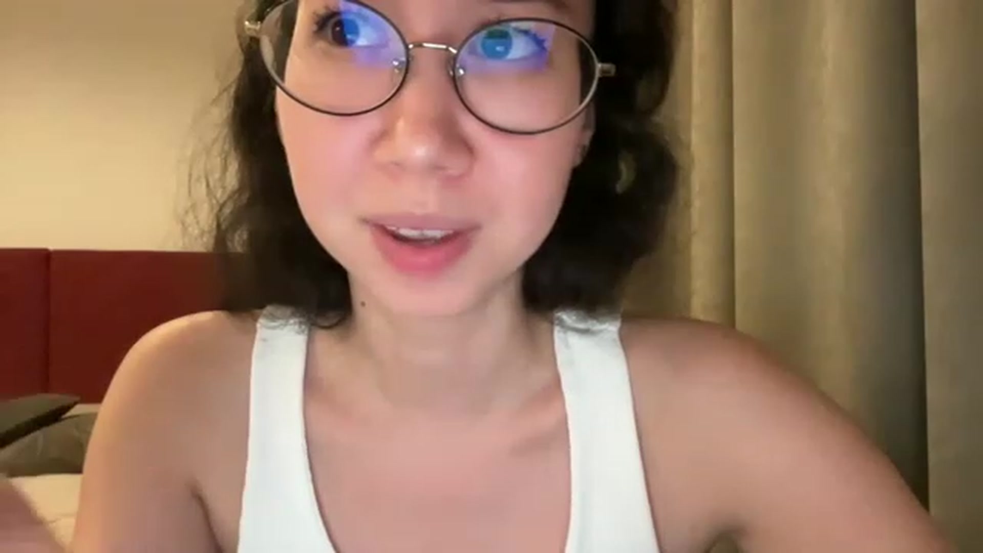 Gallery image thumbnail from cute_asian69's myfreecams stream on, 05/16/2023, 24:52 image 7 of 20