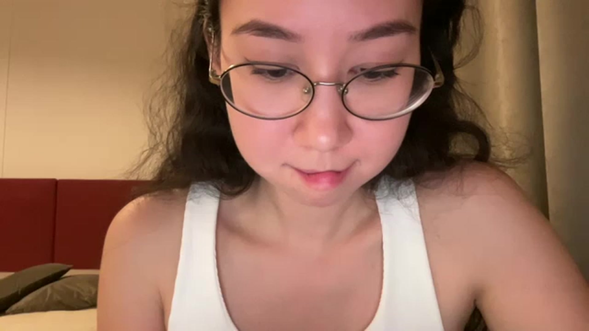 Gallery image thumbnail from cute_asian69's myfreecams stream on, 05/16/2023, 24:52 image 15 of 20