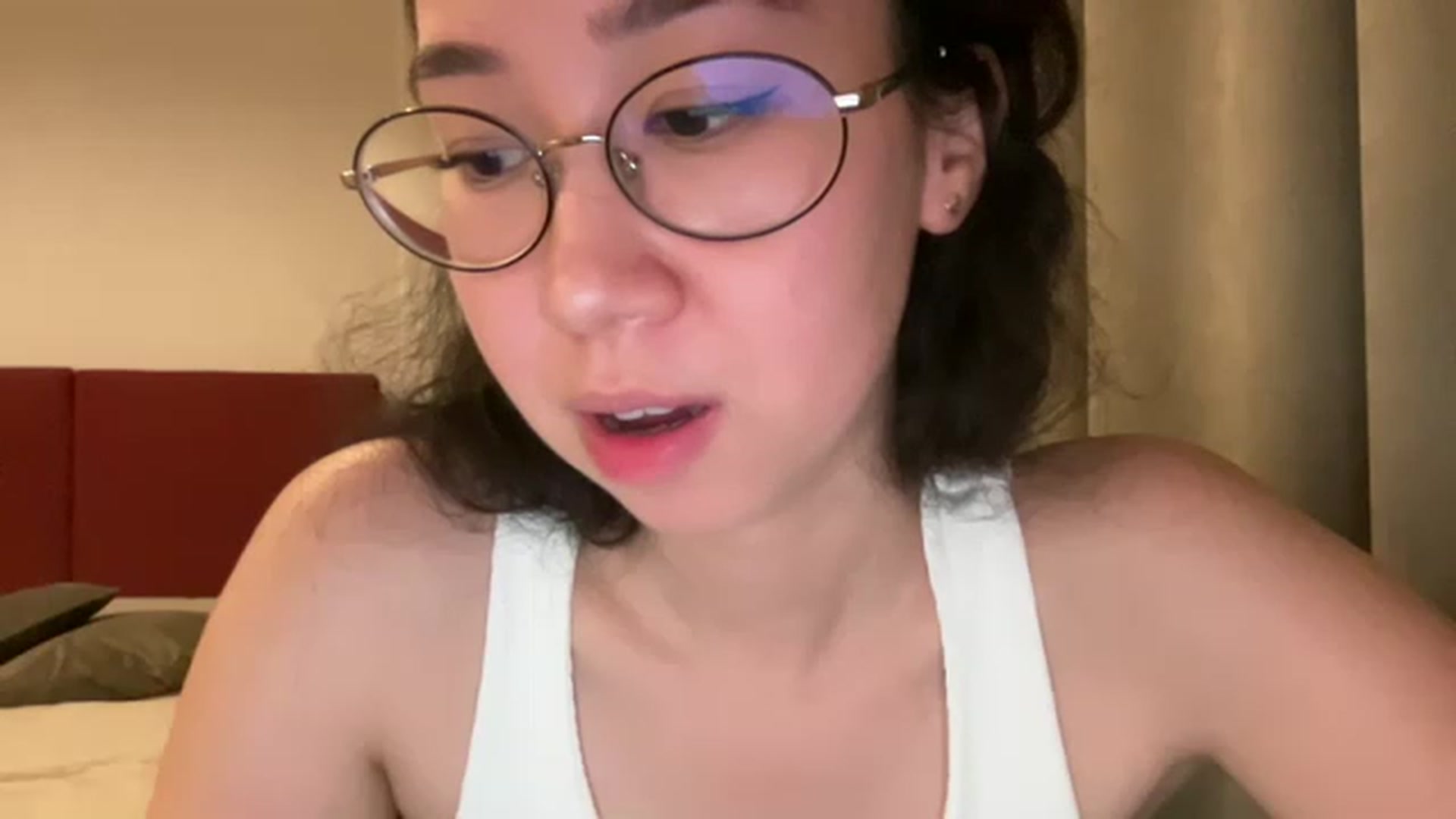 Gallery image thumbnail from cute_asian69's myfreecams stream on, 05/16/2023, 24:52 image 8 of 20