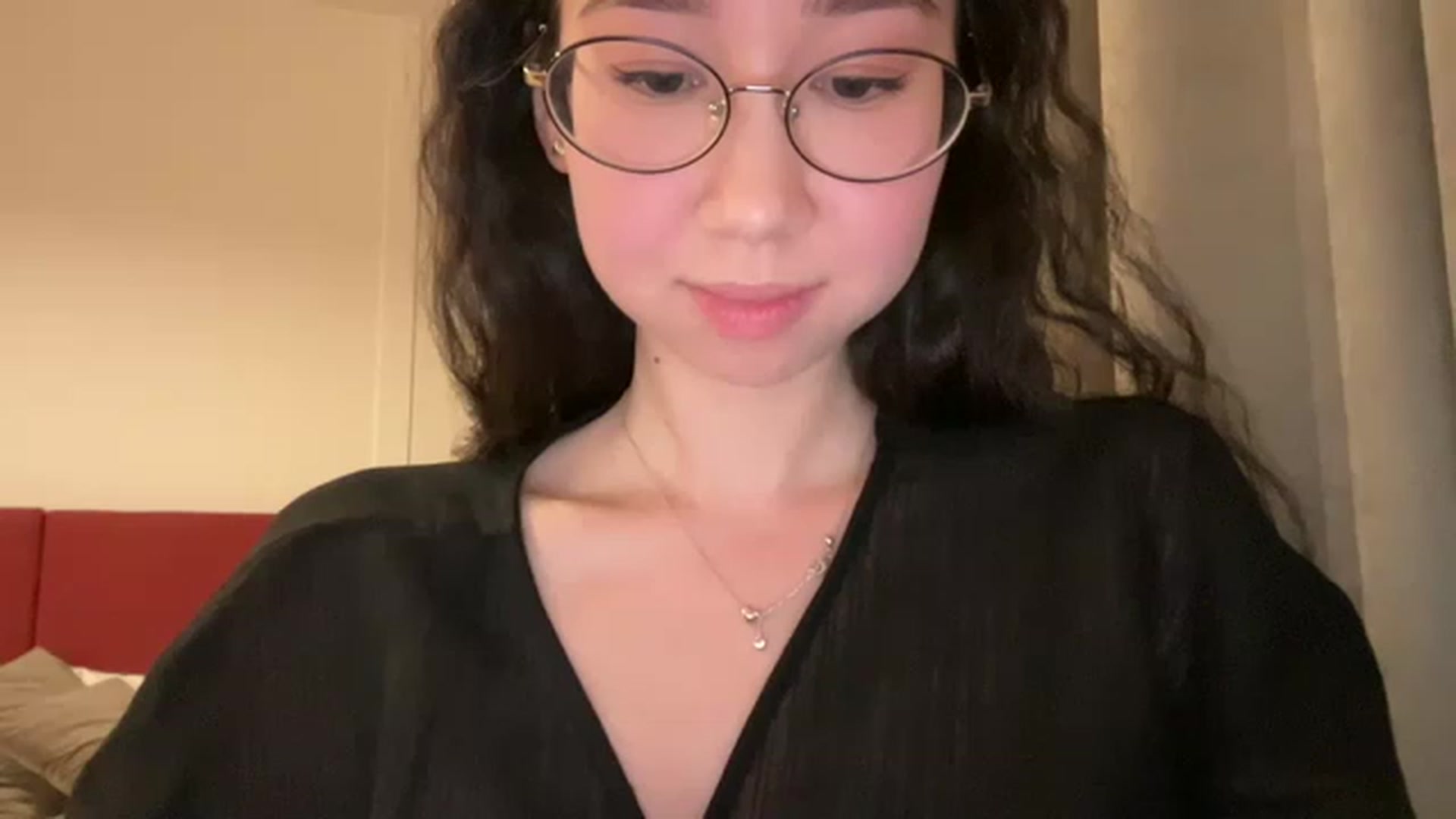 Gallery image thumbnail from cute_asian69's myfreecams stream on, 05/18/2023, 22:36 image 10 of 20