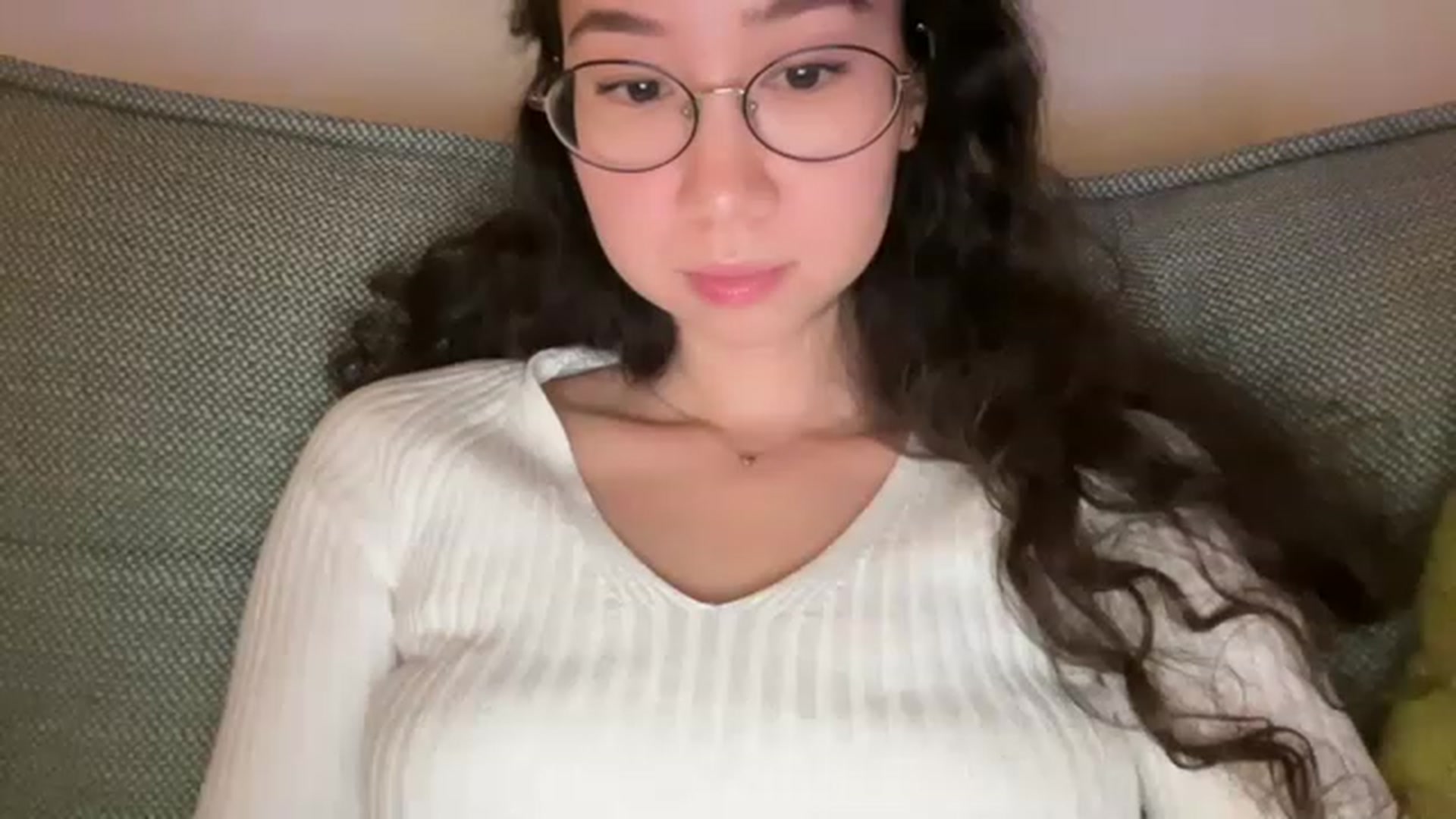 Gallery image thumbnail from cute_asian69's myfreecams stream on, 05/27/2023, 23:10 image 3 of 20