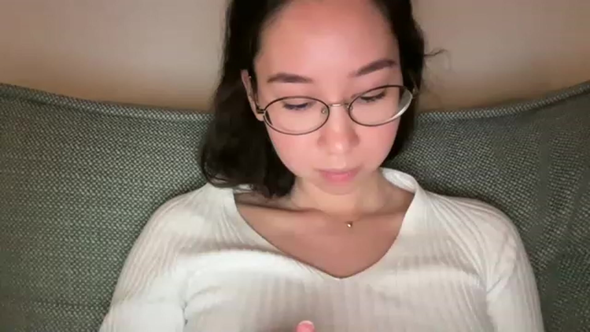 Gallery image thumbnail from cute_asian69's myfreecams stream on, 05/31/2023, 24:16 image 11 of 20