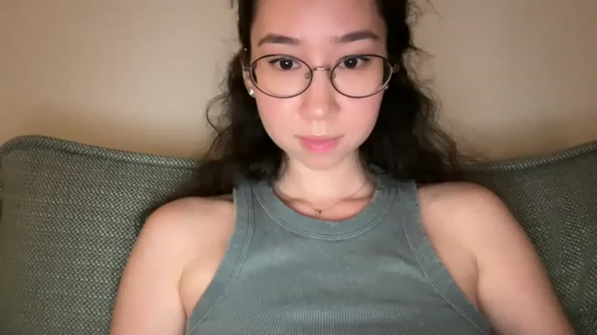 Gallery image thumbnail from cute_asian69's myfreecams stream on, 06/05/2023, 21:23 image 15 of 20