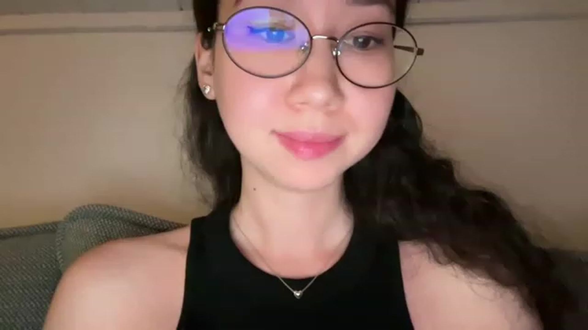 Gallery image thumbnail from cute_asian69's myfreecams stream on, 06/07/2023, 22:19 image 5 of 20