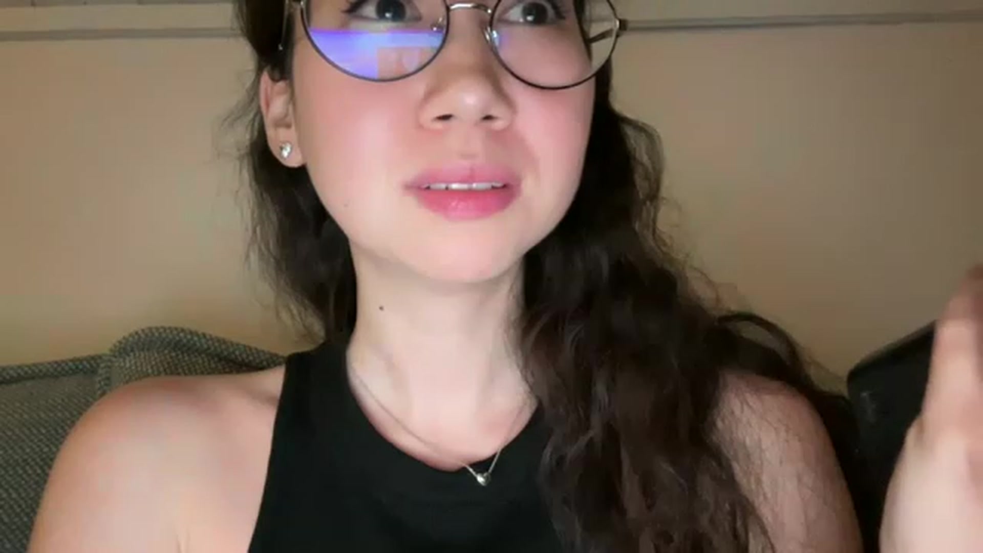 Gallery image thumbnail from cute_asian69's myfreecams stream on, 06/07/2023, 22:19 image 6 of 20