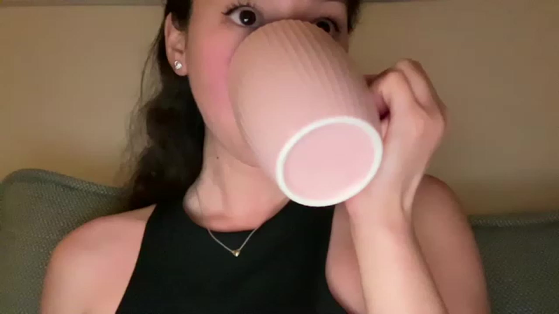Gallery image thumbnail from cute_asian69's myfreecams stream on, 06/07/2023, 23:45 image 2 of 20