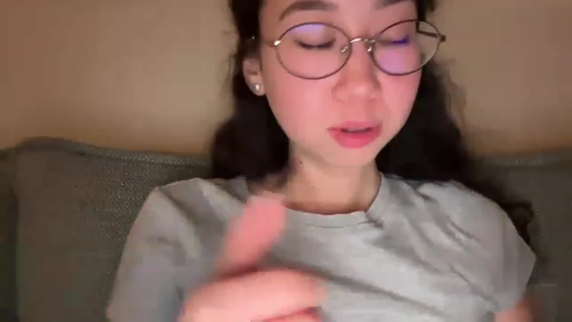 Gallery image thumbnail from cute_asian69's myfreecams stream on, 06/12/2023, 02:06 image 3 of 20