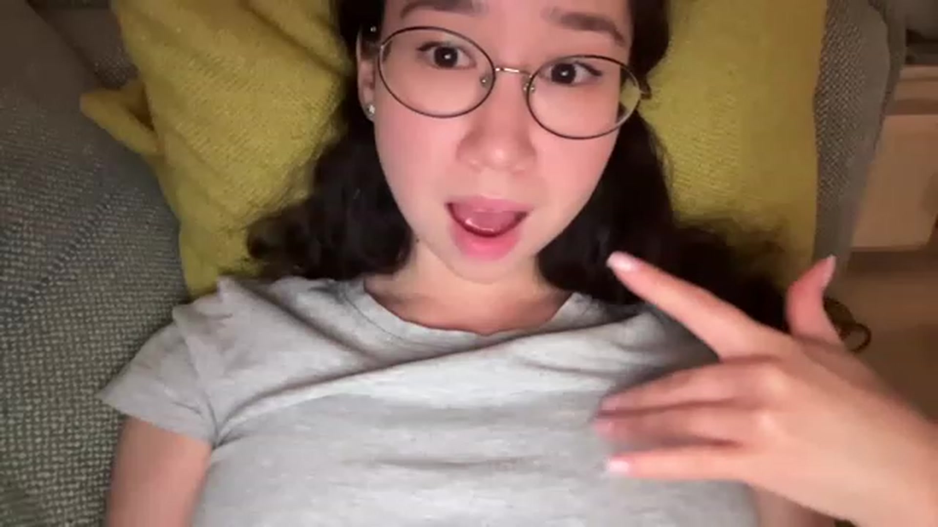 Gallery image thumbnail from cute_asian69's myfreecams stream on, 06/12/2023, 02:06 image 9 of 20