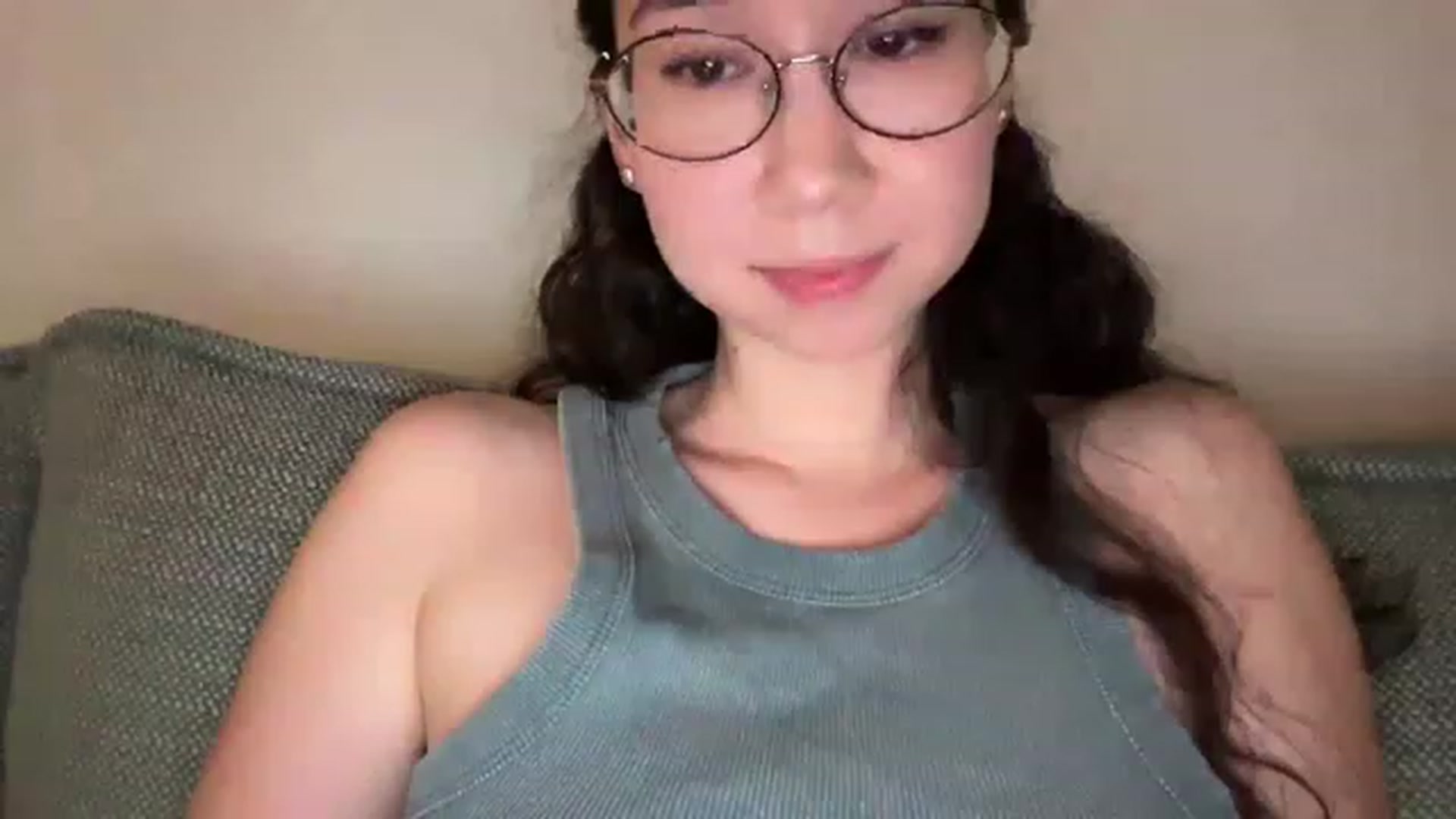 Gallery image thumbnail from cute_asian69's myfreecams stream on, 06/16/2023, 21:20 image 16 of 20